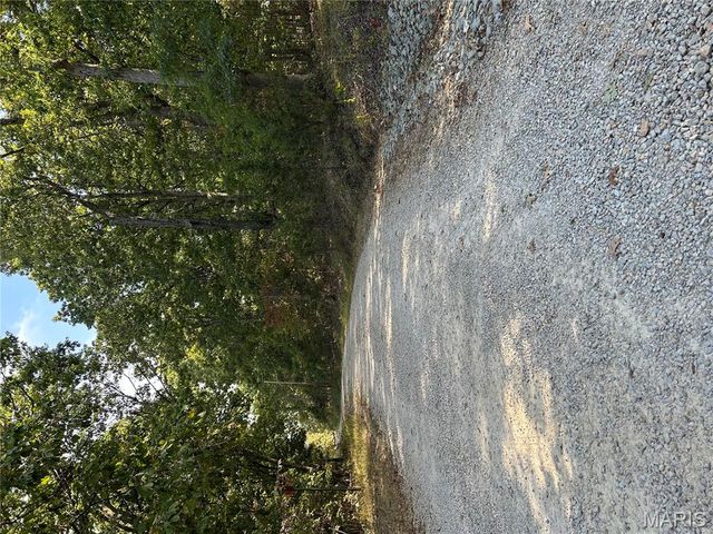 1026 King Arthur Court, French Village, MO 63036