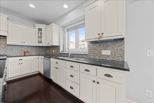 3308 Arden Drive, Woodbury, MN 55129