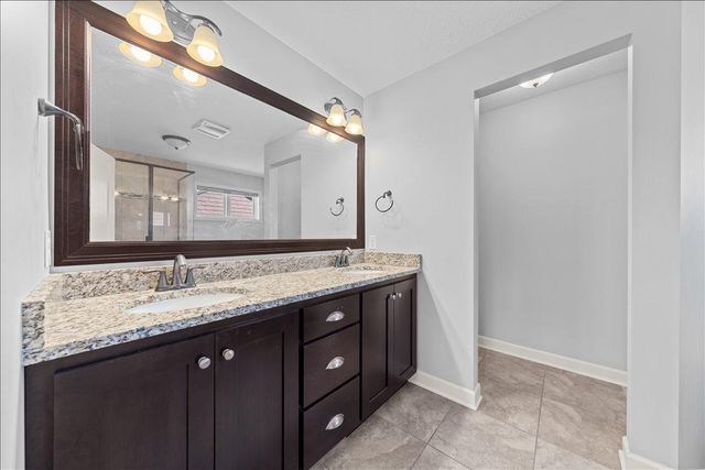 3308 Arden Drive, Woodbury, MN 55129