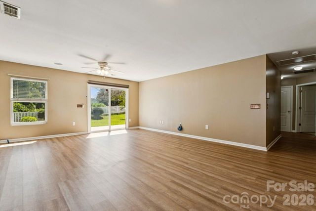 7628 Jenny Ann Drive, Charlotte, NC 28216