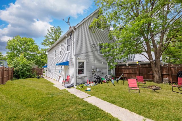 3233 Madison Avenue, Brookfield, IL 60513