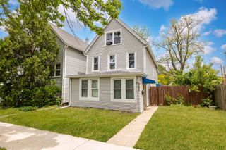 3233 Madison Avenue, Brookfield, IL 60513