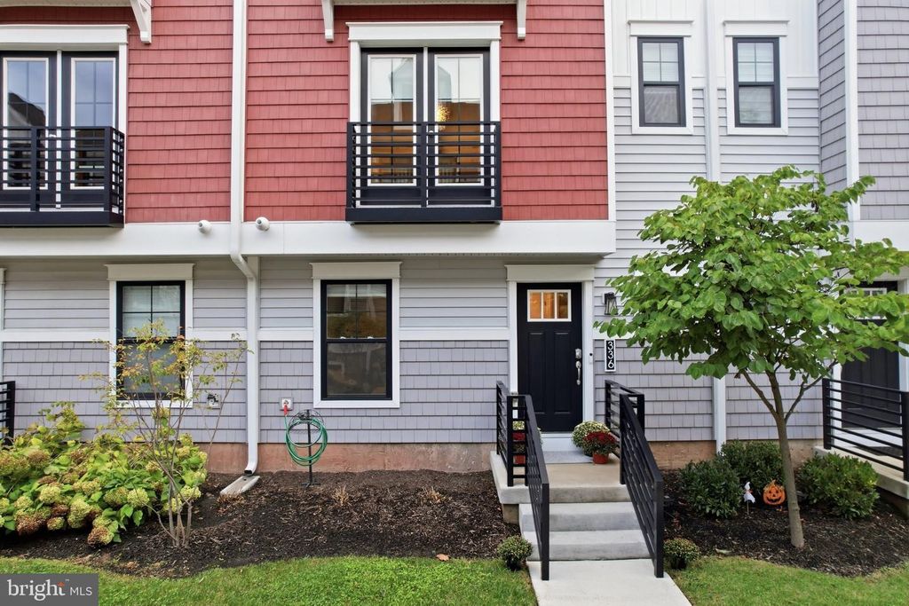 336 WALNUT ST, Collegeville, PA 19426 — exterior
