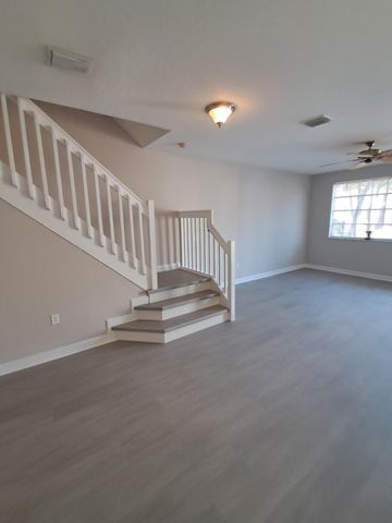 4207 Napoli Lake Drive, West Palm Beach, FL 33410