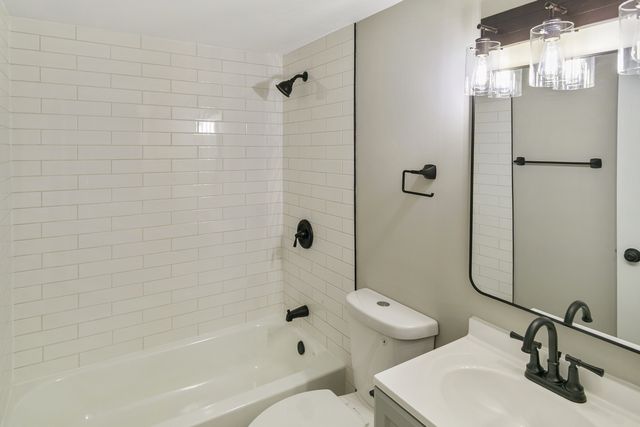 6305 Robert Road, Cary, IL 60013