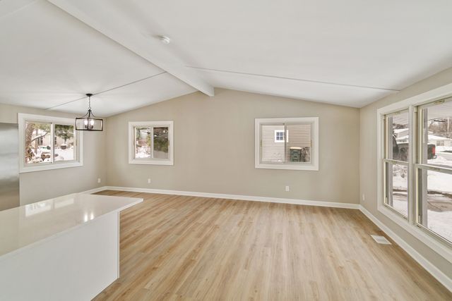 6305 Robert Road, Cary, IL 60013