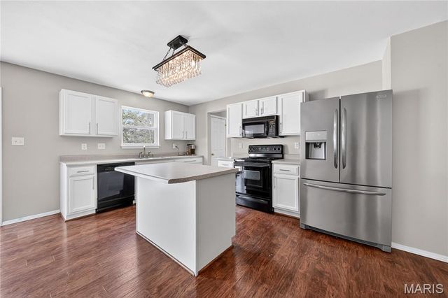 1923 Briarfield Drive, Lake St Louis, MO 63367