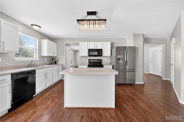 1923 Briarfield Drive, Lake St Louis, MO 63367