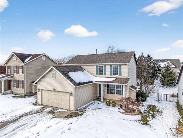 1923 Briarfield Drive, Lake St Louis, MO 63367