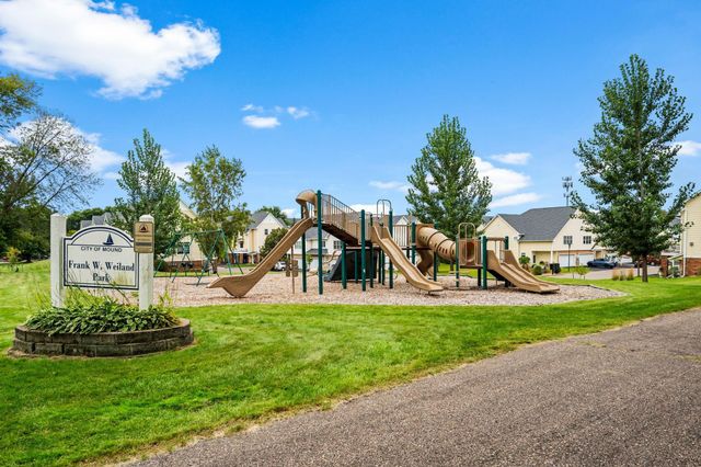 2150 Old School Road 351, Mound, MN 55364