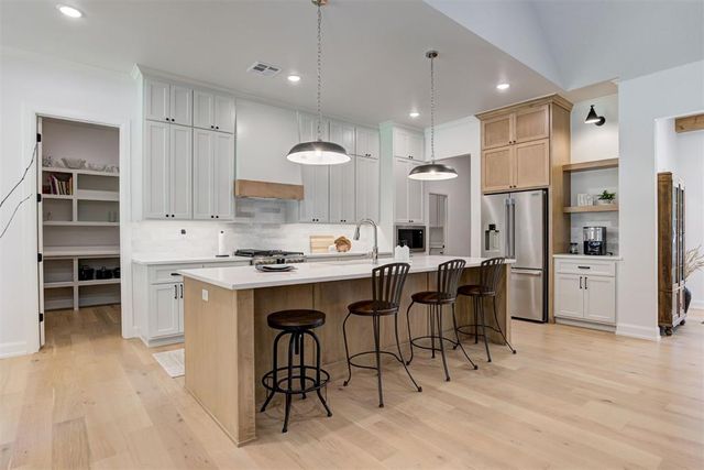 8100 Red Feather, Arcadia, OK 73007