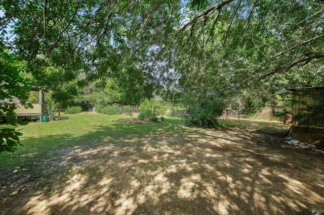252 Meadow Lake Estates Road, Denison, TX 75021