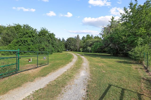 252 Meadow Lake Estates Road, Denison, TX 75021