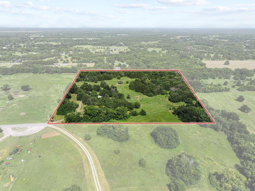 252 Meadow Lake Estates Road, Denison, TX 75021