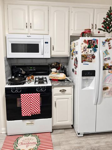 7820 Buckingham Avenue, Allen Park, MI 48101