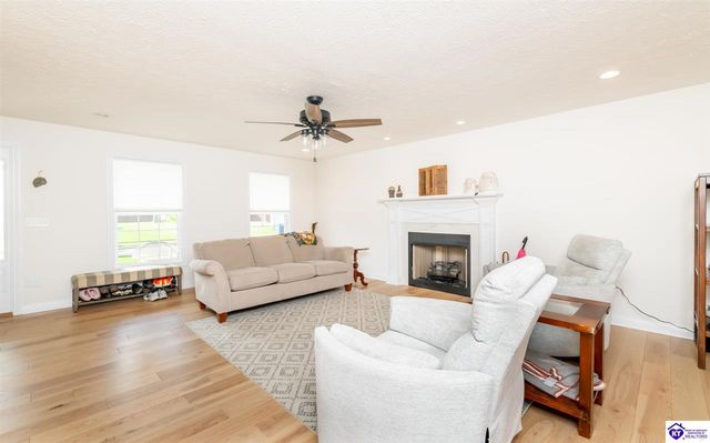 117 Mt Carmel Boulevard, Rineyville, KY 40162