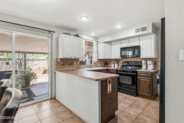 7449 E 18th Street, Tucson, AZ 85710