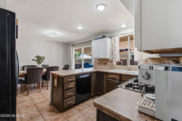 7449 E 18th Street, Tucson, AZ 85710