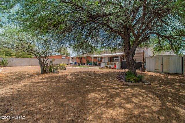 7449 E 18th Street, Tucson, AZ 85710