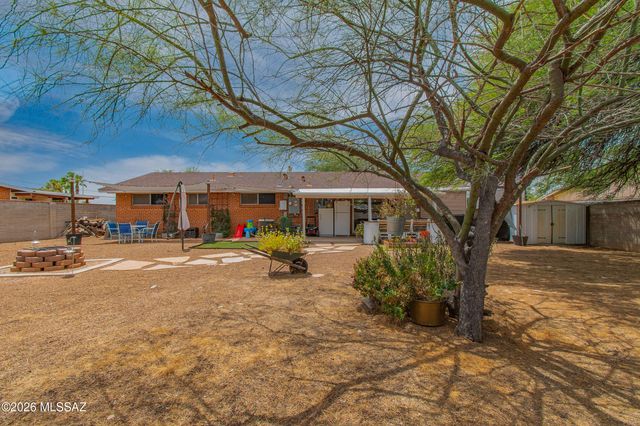 7449 E 18th Street, Tucson, AZ 85710