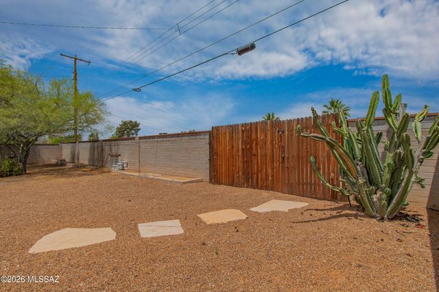 7449 E 18th Street, Tucson, AZ 85710