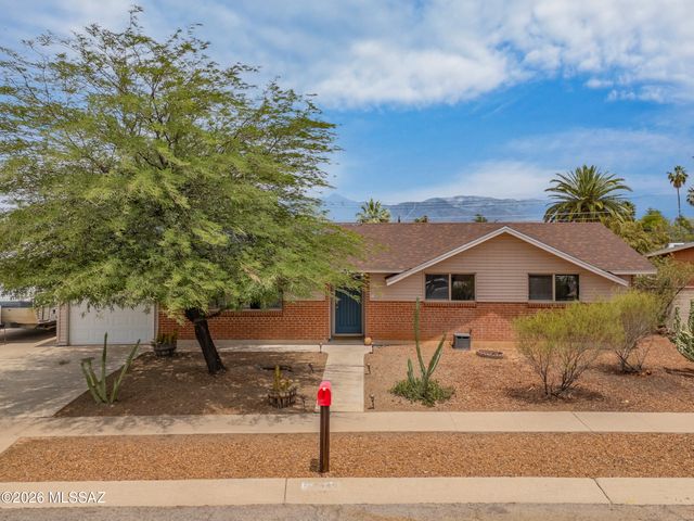 7449 E 18th Street, Tucson, AZ 85710