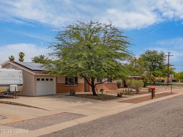 7449 E 18th Street, Tucson, AZ 85710