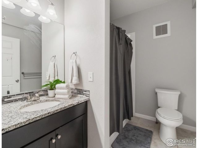 804 Summer Hawk Dr 9105, Longmont, CO 80504