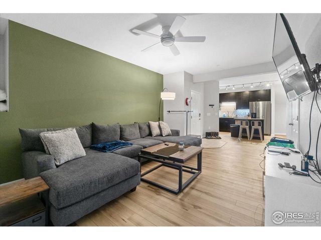 804 Summer Hawk Dr 9105, Longmont, CO 80504