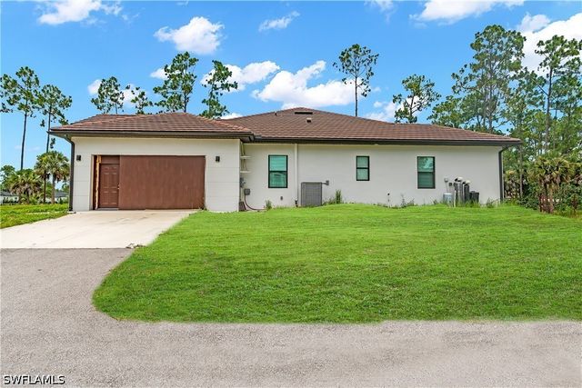 3677 8th AVE NE, Naples, FL 34120