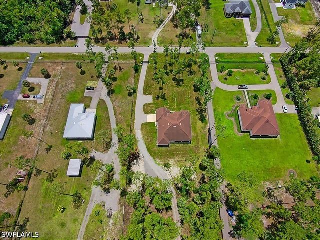 3677 8th AVE NE, Naples, FL 34120