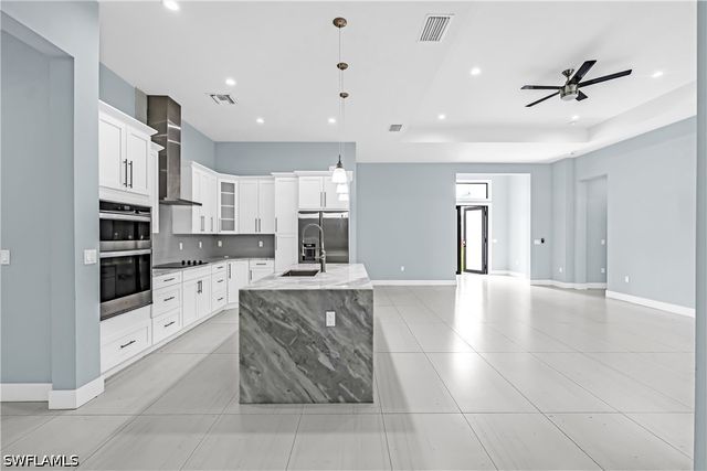3677 8th AVE NE, Naples, FL 34120
