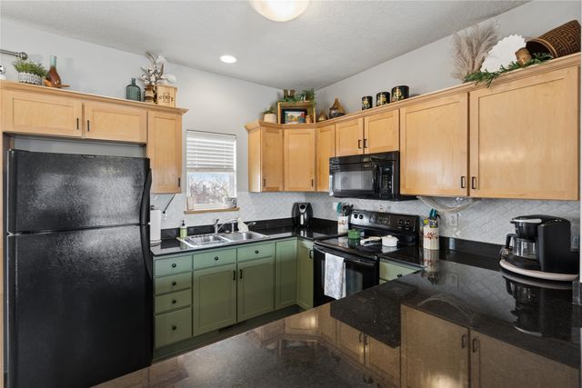 301 SE 11th Street 106, Grimes, IA 50111