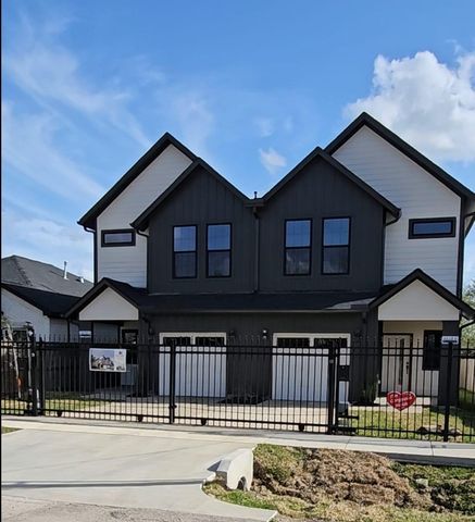 4618 Davenport Street, Houston, TX 77051