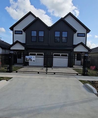 4618 Davenport Street, Houston, TX 77051