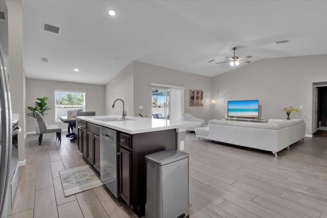 449 SE Whitmore Drive, Port St. Lucie, FL 34984