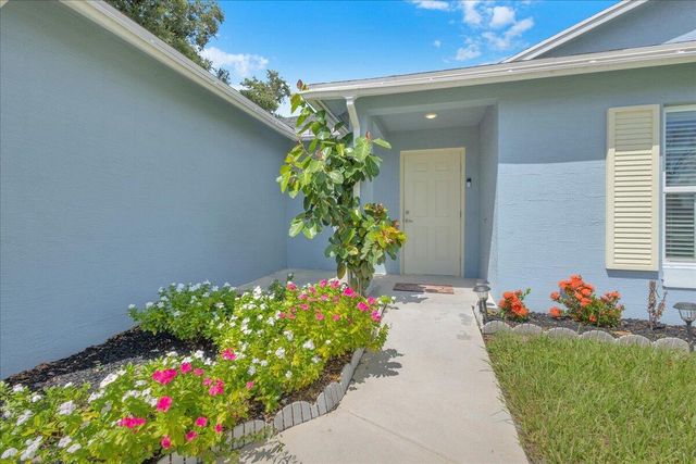 449 SE Whitmore Drive, Port St. Lucie, FL 34984