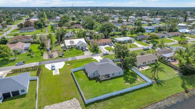 449 SE Whitmore Drive, Port St. Lucie, FL 34984