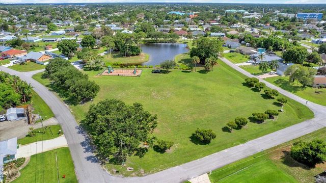449 SE Whitmore Drive, Port St. Lucie, FL 34984