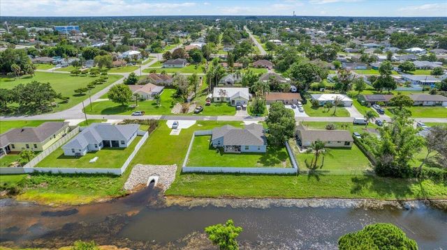 449 SE Whitmore Drive, Port St. Lucie, FL 34984