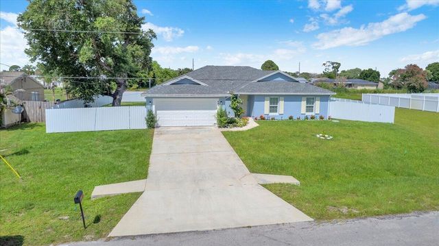 449 SE Whitmore Drive, Port St. Lucie, FL 34984