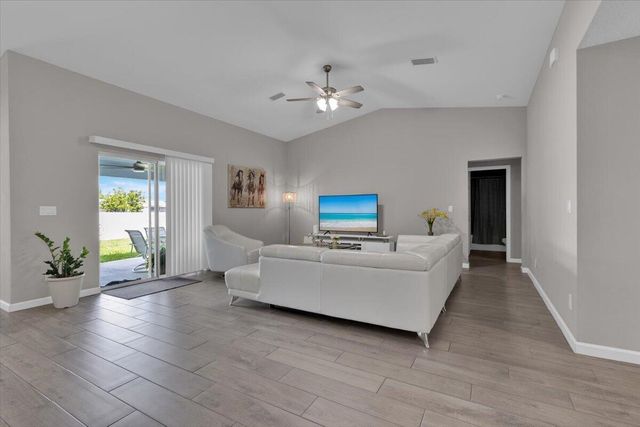 449 SE Whitmore Drive, Port St. Lucie, FL 34984