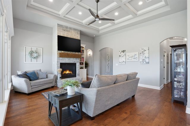 108 Spieth Court, Granbury, TX 76048