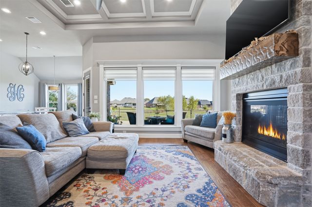 108 Spieth Court, Granbury, TX 76048