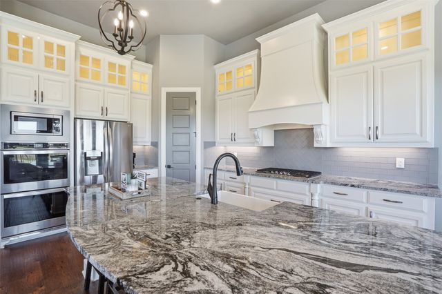 108 Spieth Court, Granbury, TX 76048