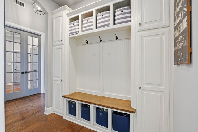 108 Spieth Court, Granbury, TX 76048