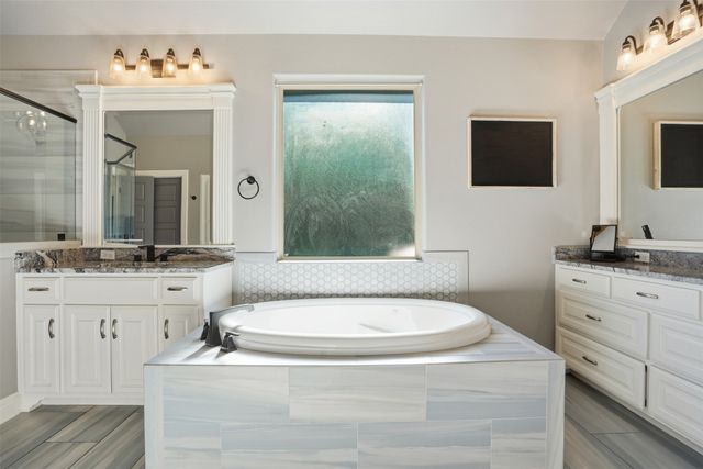 108 Spieth Court, Granbury, TX 76048