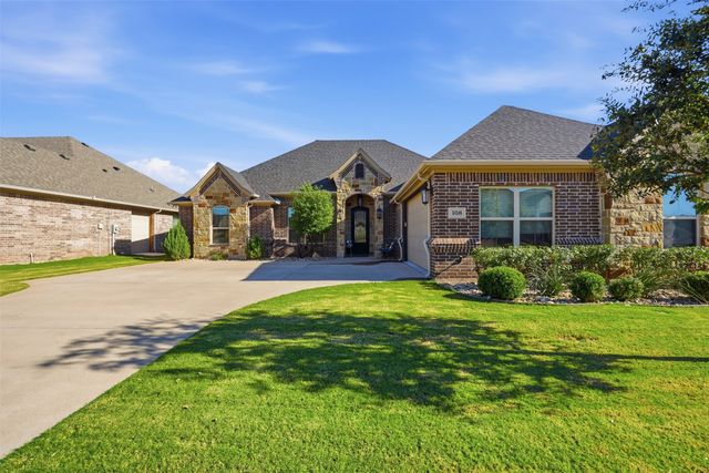 108 Spieth Court, Granbury, TX 76048