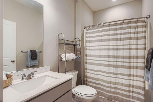 13627 Applewood Trail, Rosemount, MN 55068