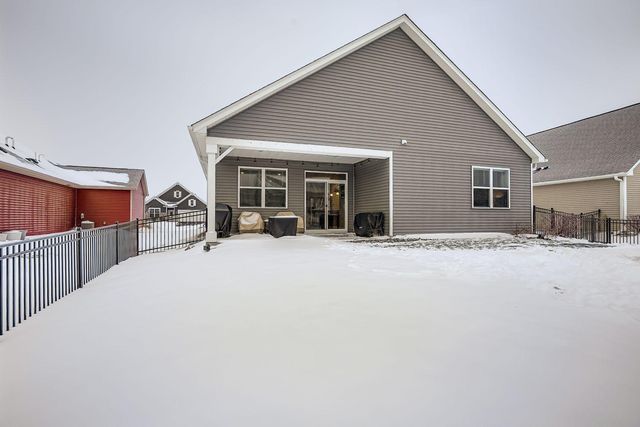 13627 Applewood Trail, Rosemount, MN 55068